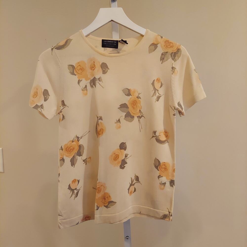 Liz Claiborne Silk Floral T-Shirt (collar stain) Cottagecore Fairy Romantic Rose